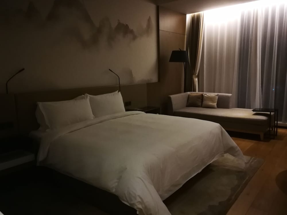 Novotel Deqing 28/56