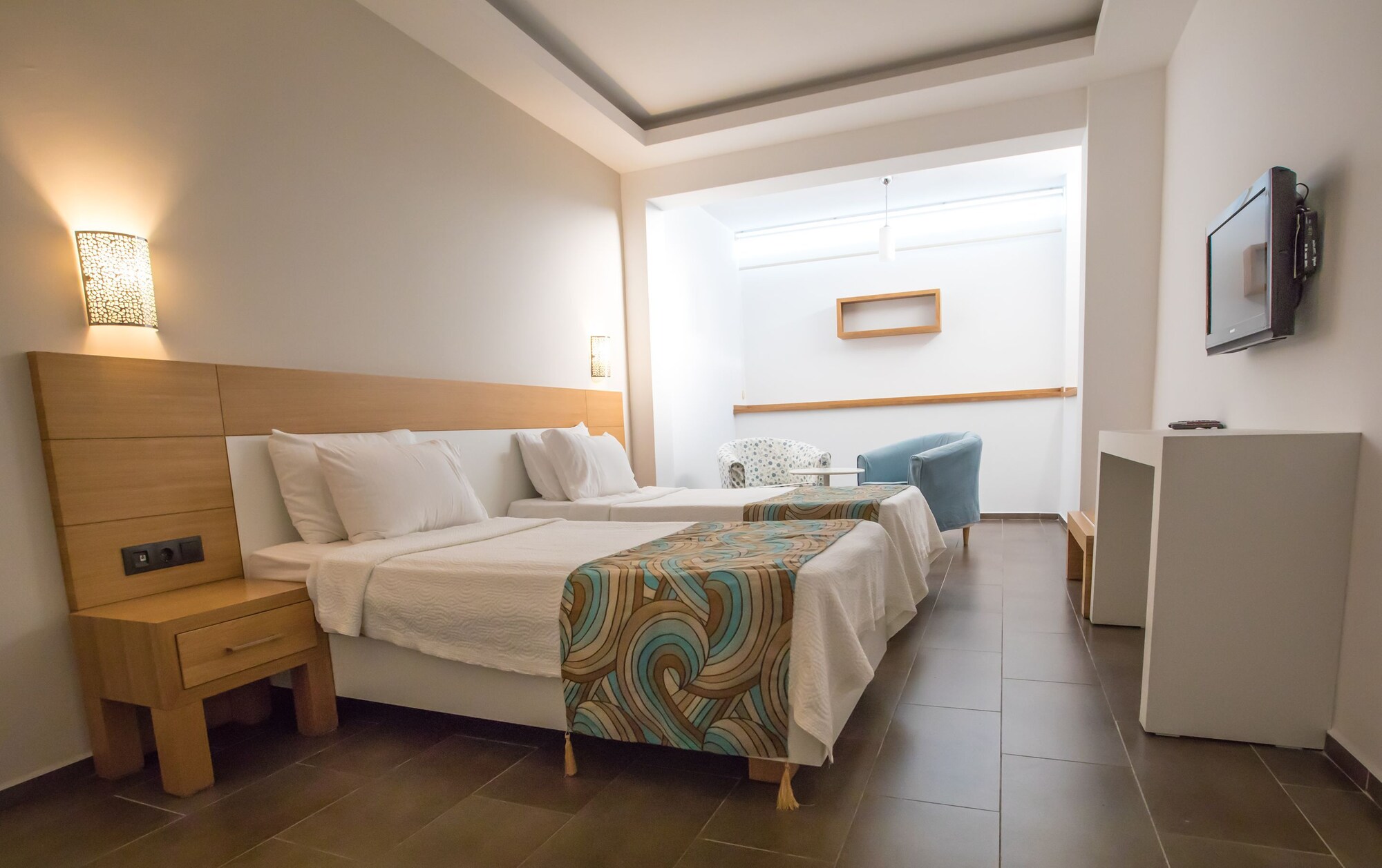 2 BEDROOMS, FAMILY SUITE
