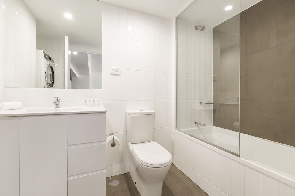 Quest Kelvin Grove 12/56