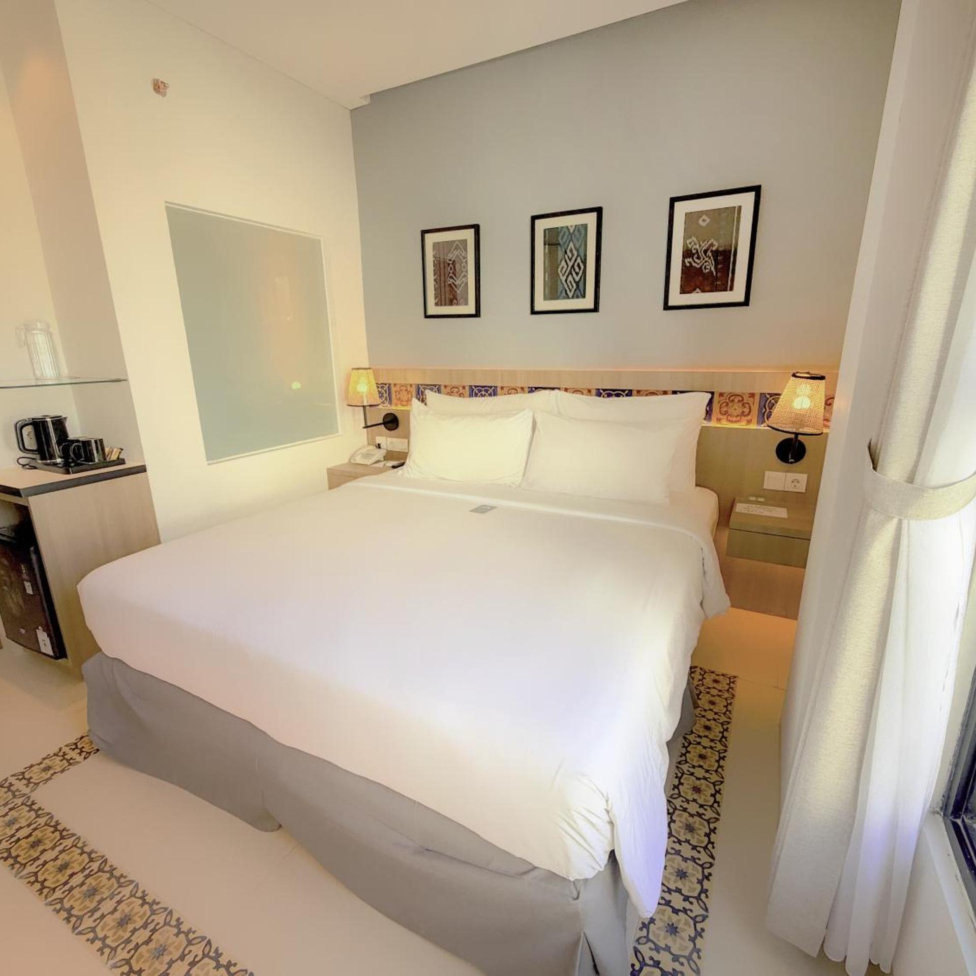 Smart, King Bed