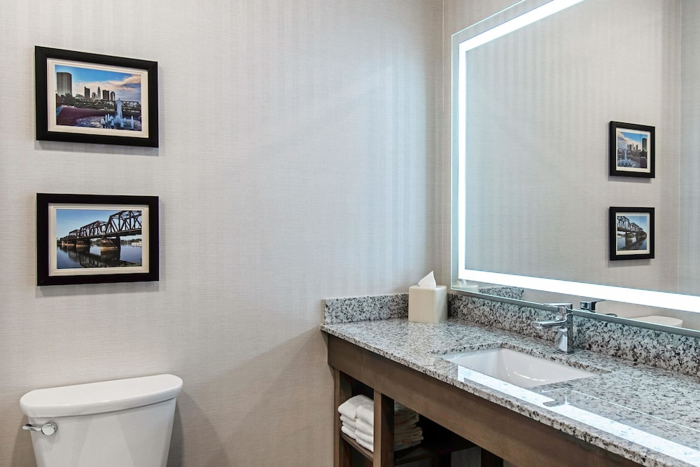 Comfort Suites Grove City Columbus South 14/36