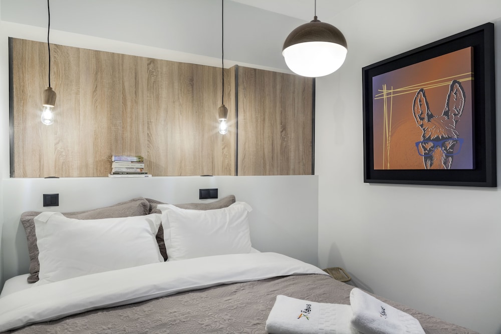 The Athenians Modern Apartments 11/50