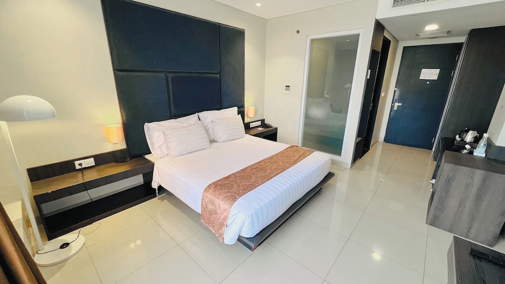 Grandia Hotel 34/66