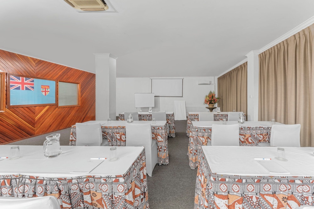 Trans International Hotel 27/37