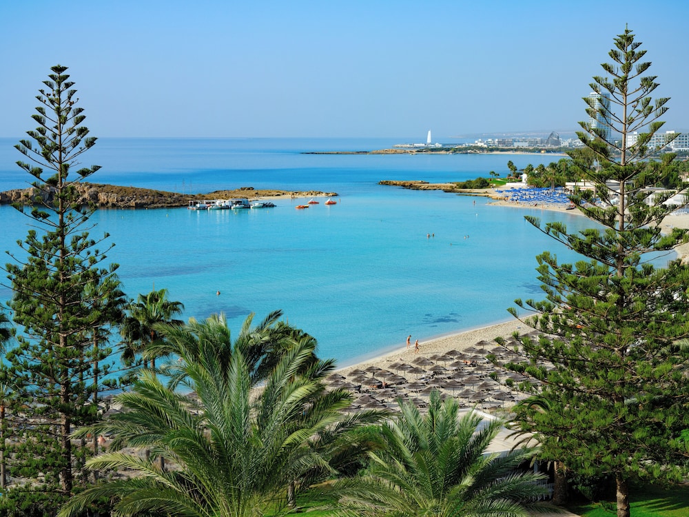 Nissi Beach Resort 75/75