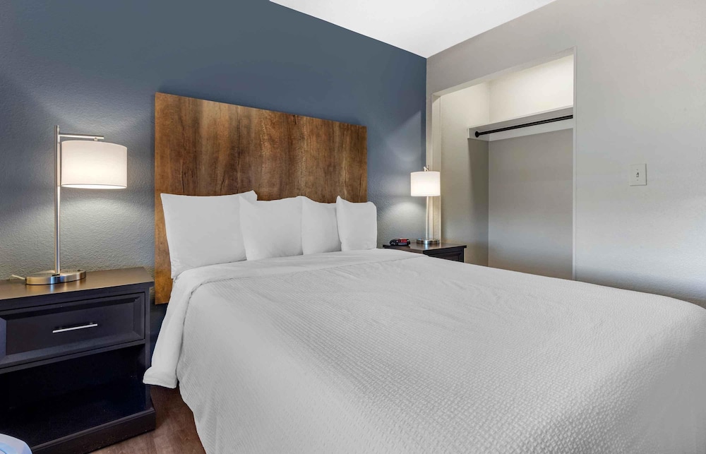Extended Stay America Suites - San Antonio - North 31/56