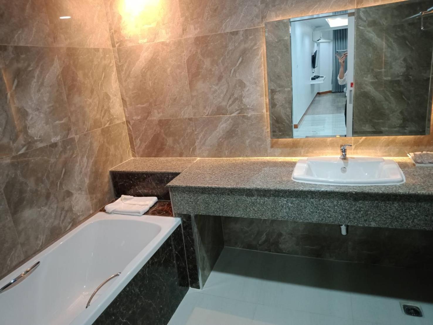 Grandview Landmark Betong Hotel 45/49