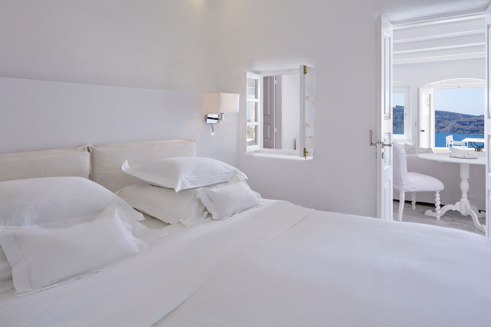 Canaves Oia Suites 11/80