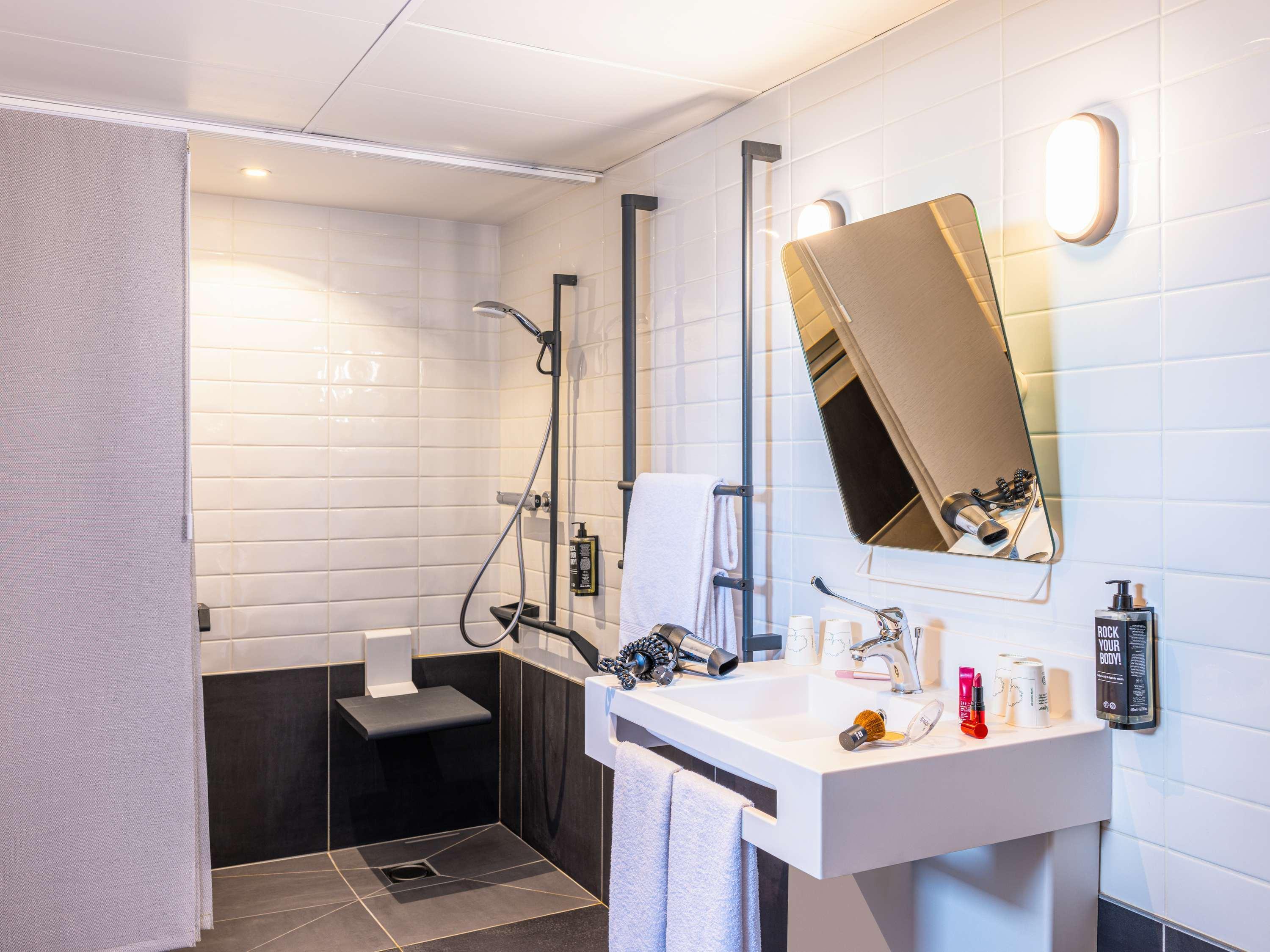 غرفة بريميوم بسرير مزدوج مع أريكة، Hotel Ibis Strasbourg Centre Halles 3/3