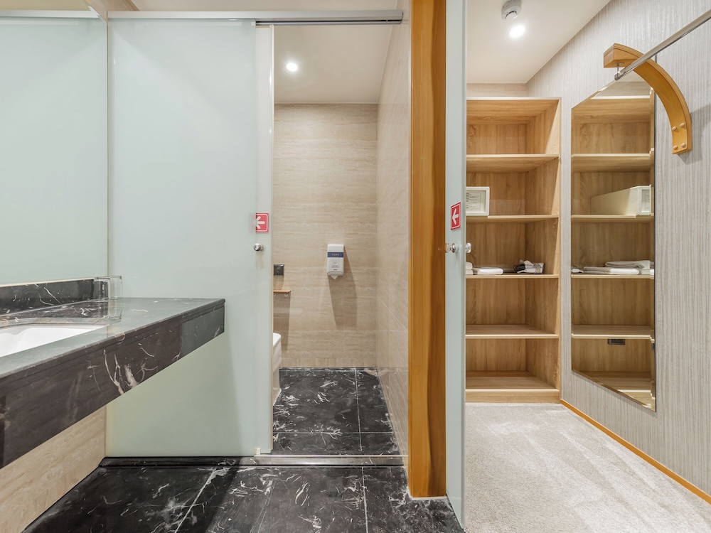 CHECK inn Select Tainan YongKang 35/60
