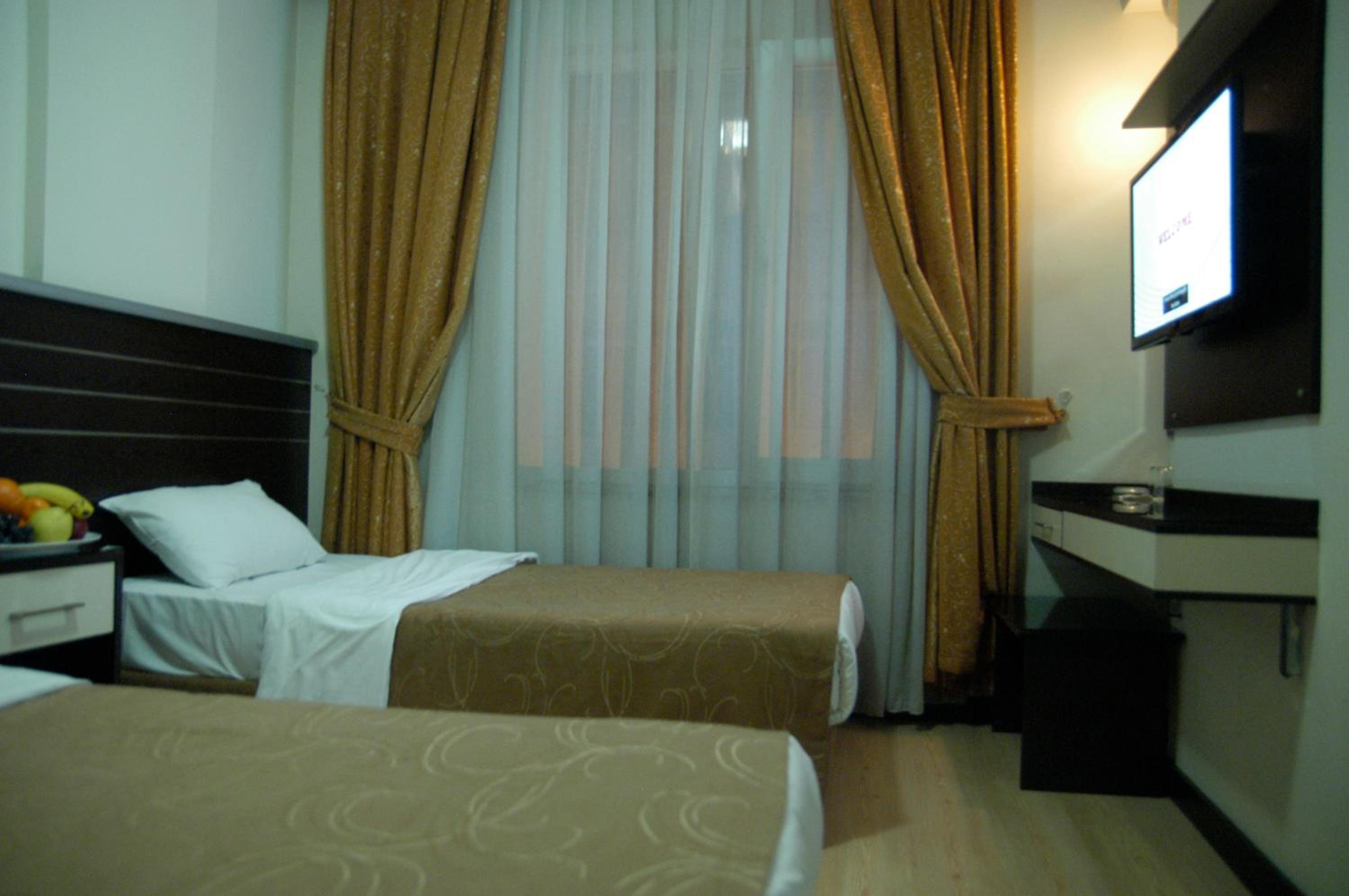 Merdan Hotel 16/48