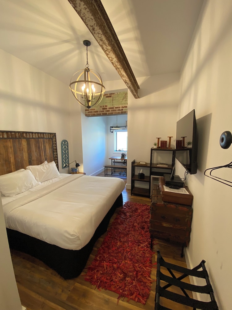 The Dutchess Inn and Spa at Beacon 18/50