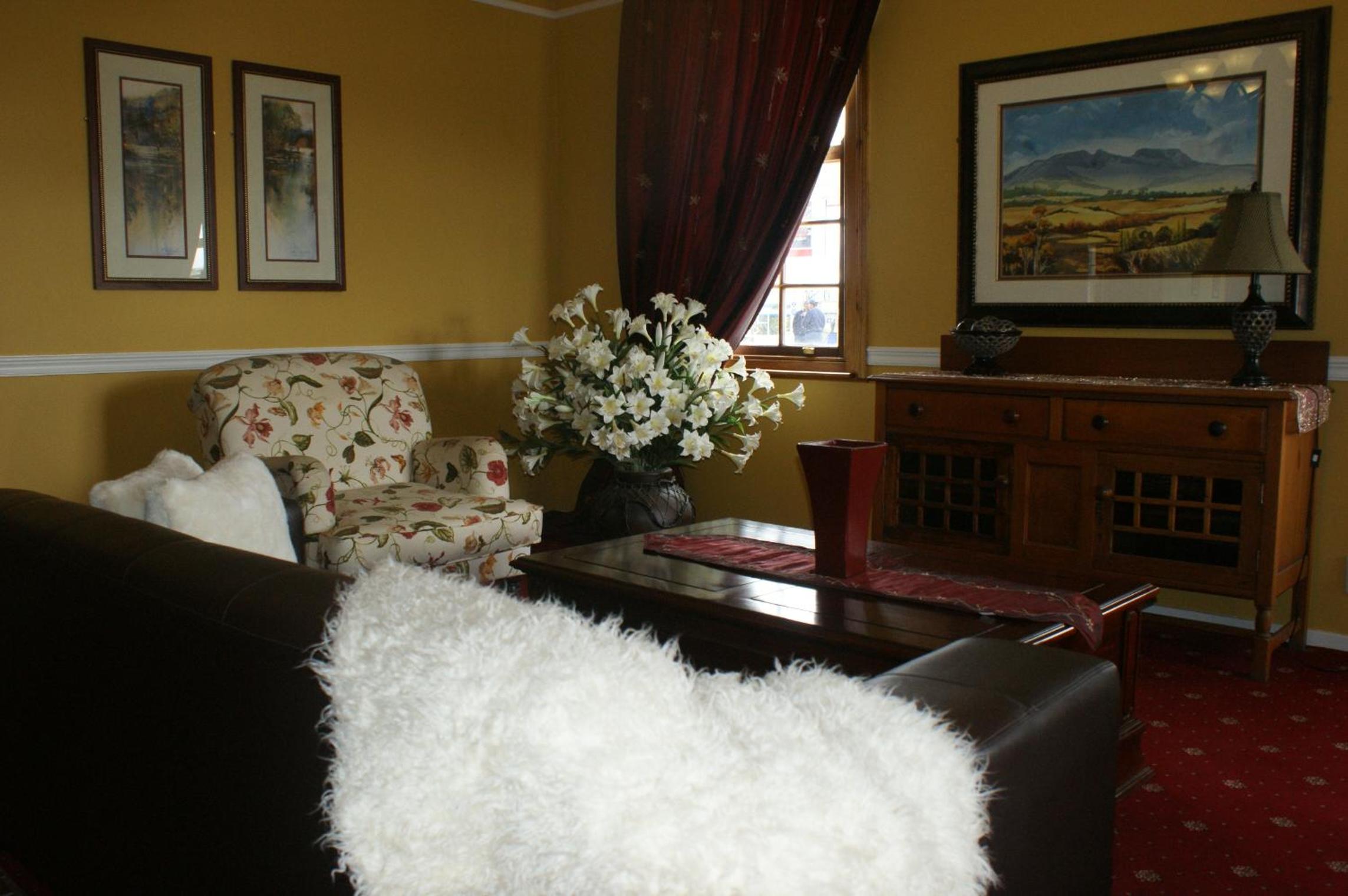 Mount Currie Inn 27/50