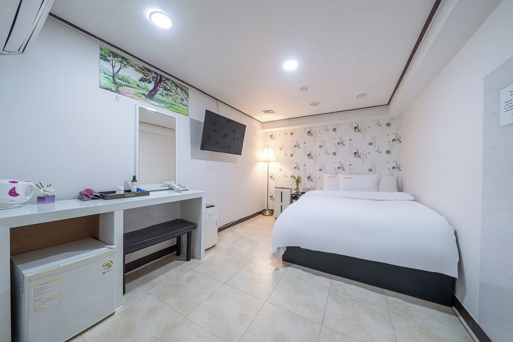 Hotel Kyoung Dong 7/58