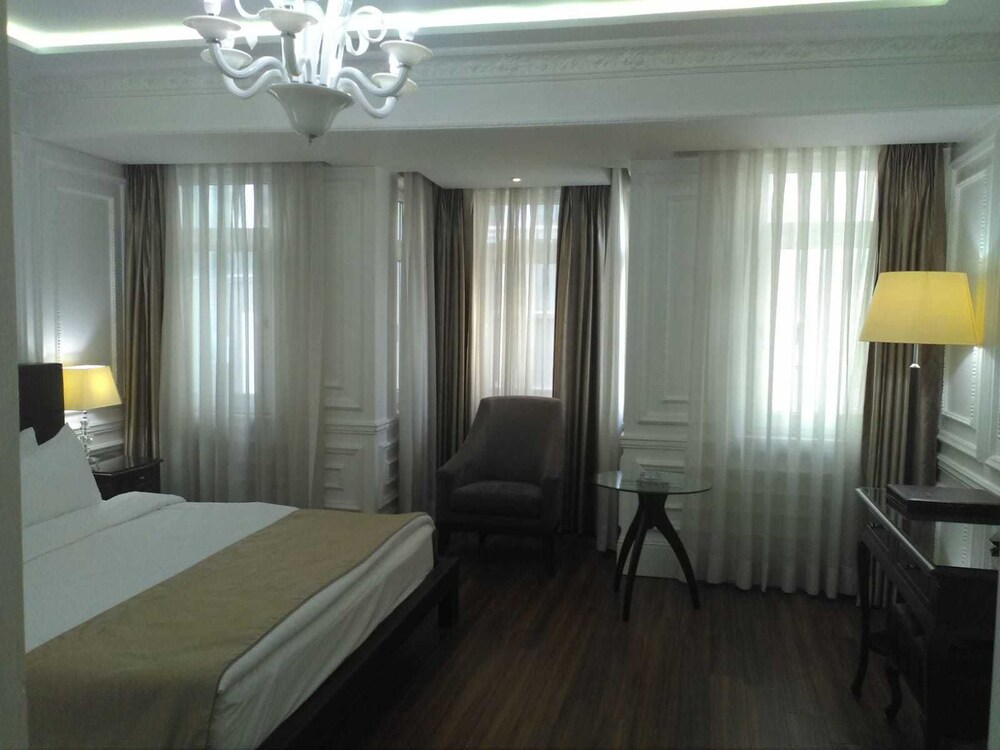 Cartoon Hotel 19/54
