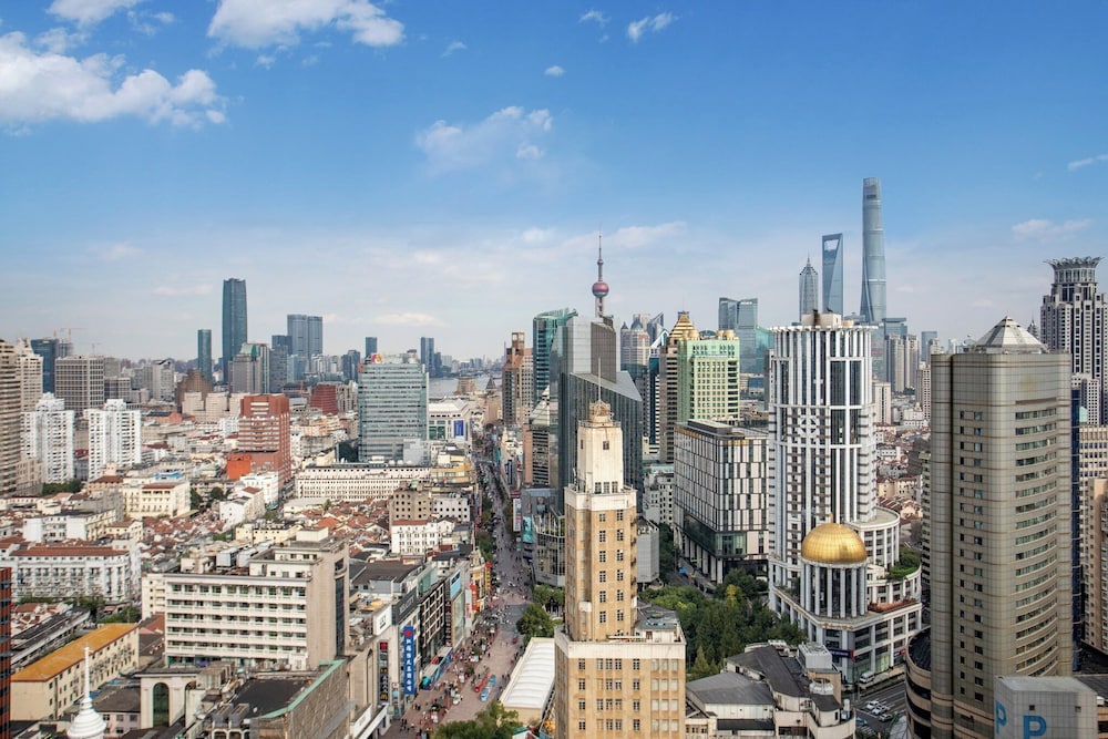 Crowne Plaza Shanghai Nanjing Road, an IHG hotel 67/71