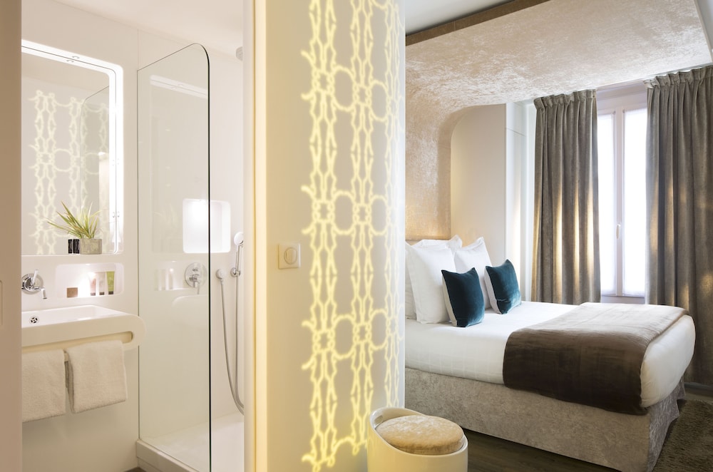 Hotel Gabriel Paris 10/64