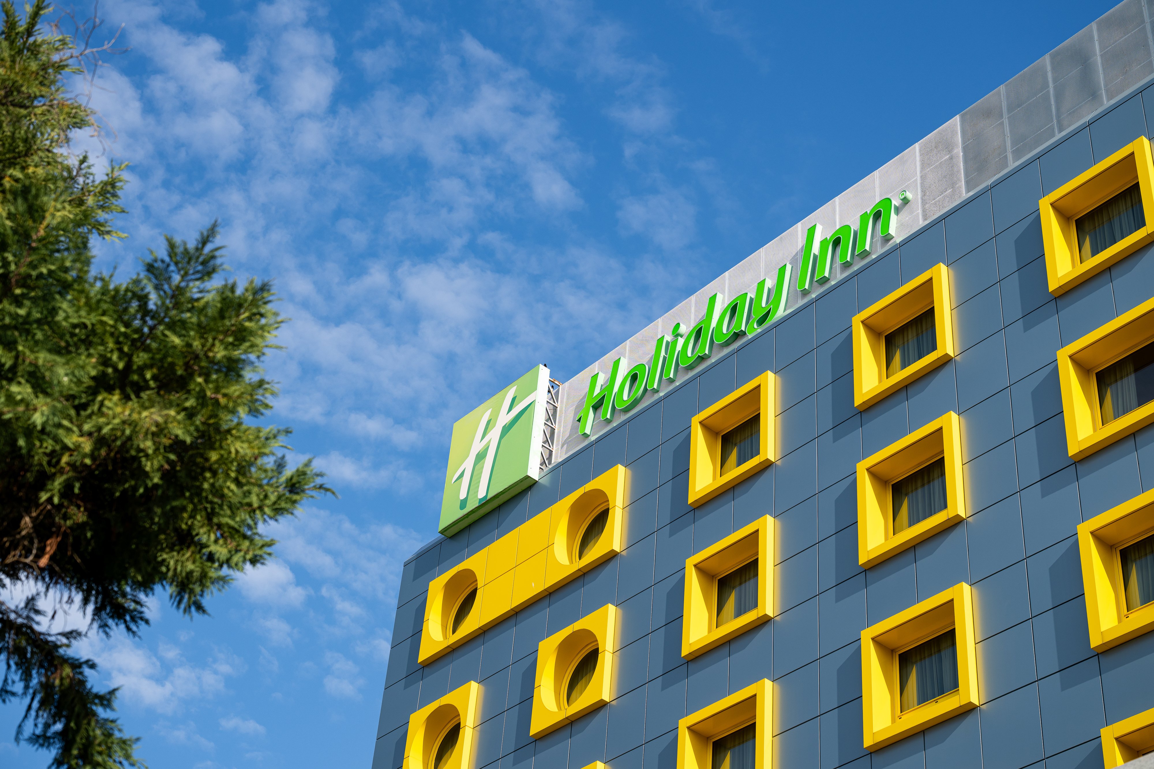 Holiday Inn Athens Airport 4/66