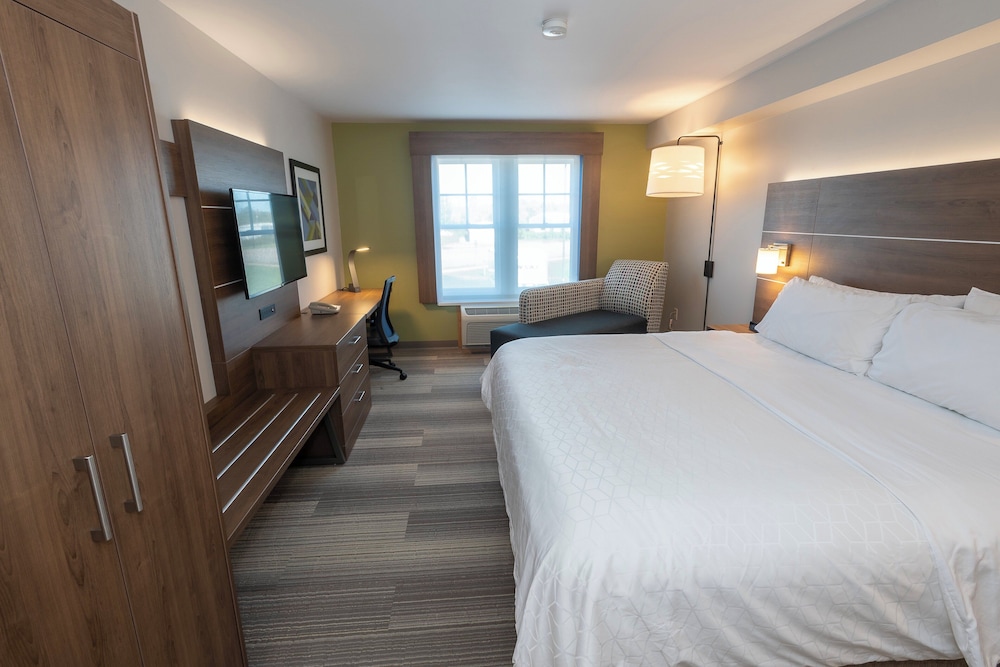 Holiday Inn Express Hotel Suites Iron Mountain 16/57
