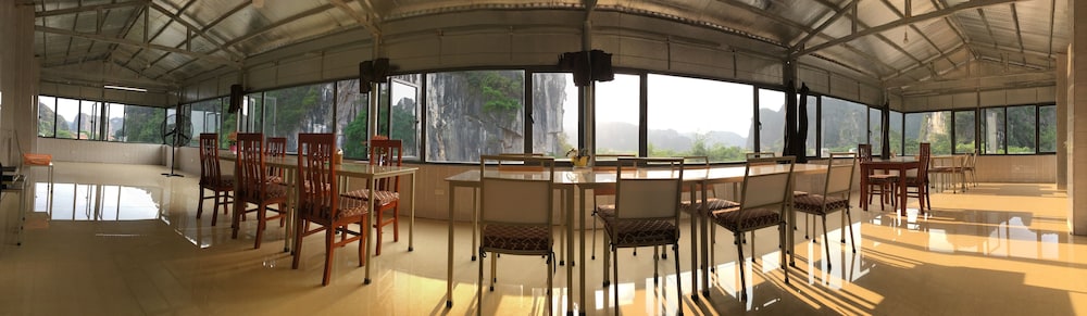 Limestone Boutique Hotel 68/76