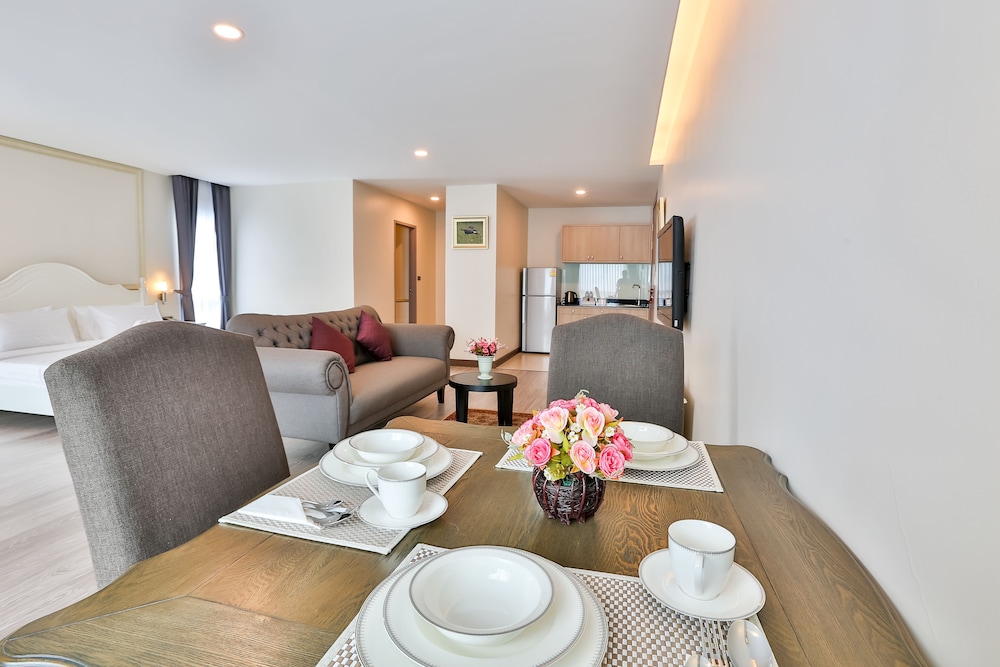 Rung Aroon Hotel By Le Siri 29/50
