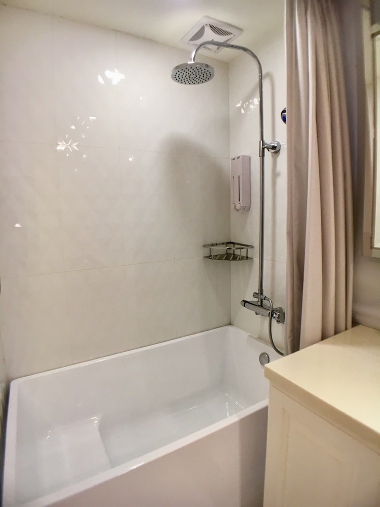 Royal Rose Hotel Zhongshan 44/44