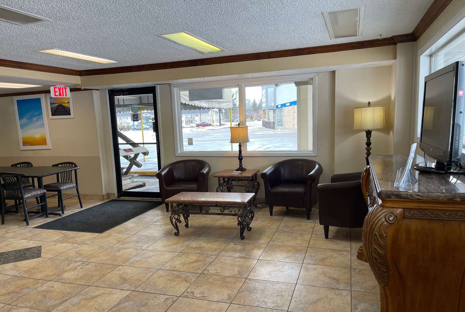 Days Inn & Suites by Wyndham Port Huron 7/12