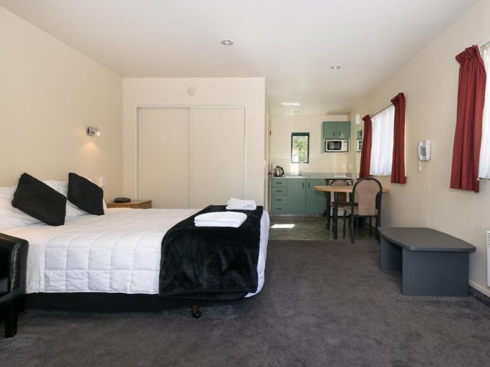 Ashleigh Court Motel 20/37