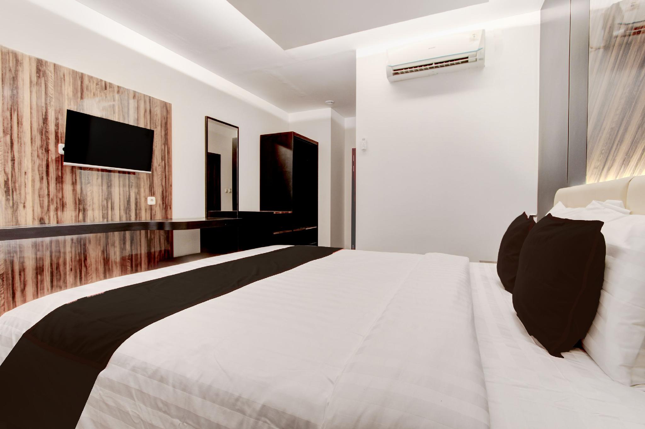 Townhouse OAK Near The Park Mall Semarang Formerly Semarang Boutique Hotel 27/32