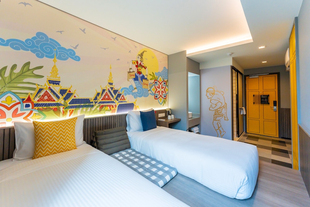 Side by Side, Twin Beds