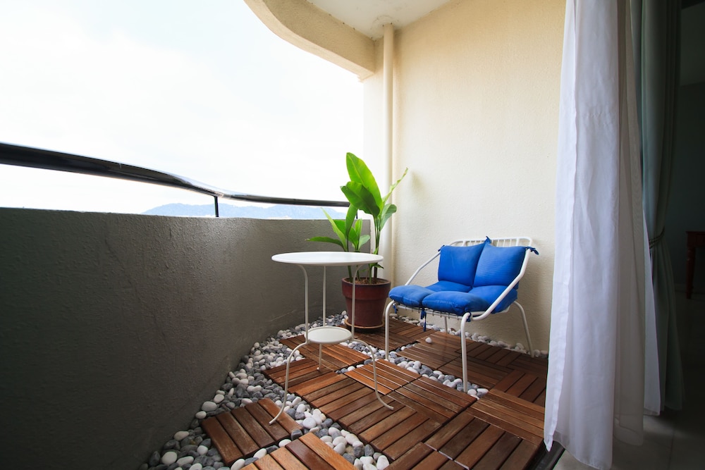 Century Bay Private Residences 18/68