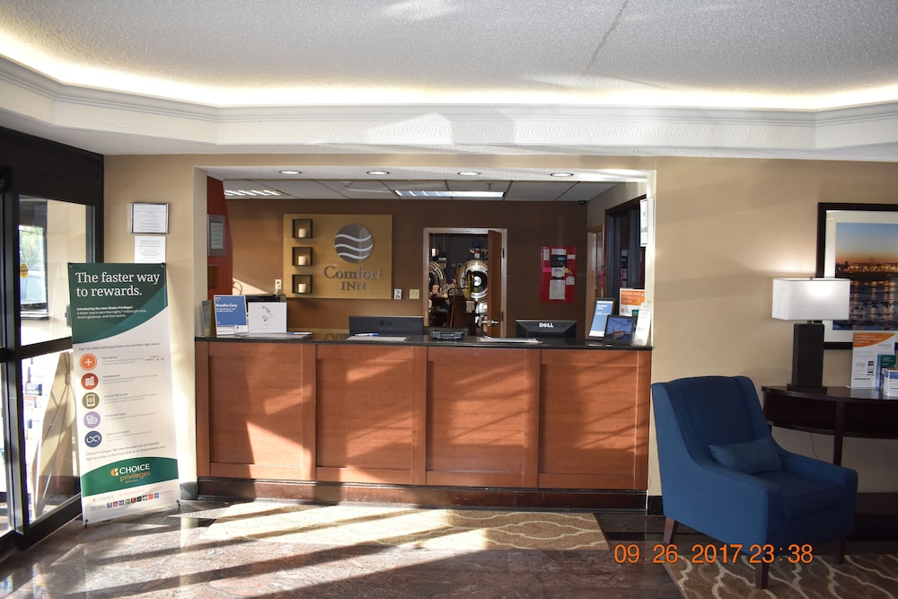 Comfort Inn Bordentown Near NJ Turnpike 8/40