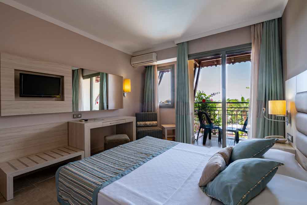 Room at Palmeras Beach Hotel, ALANYA
