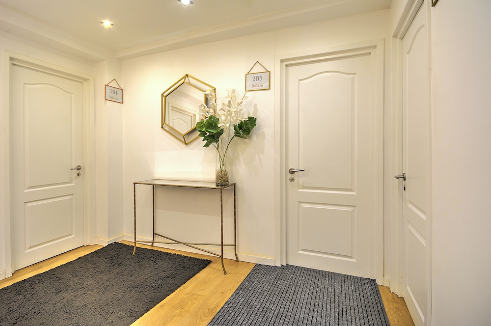 Inn Bairro Alto Bed & Breakfast 6/75