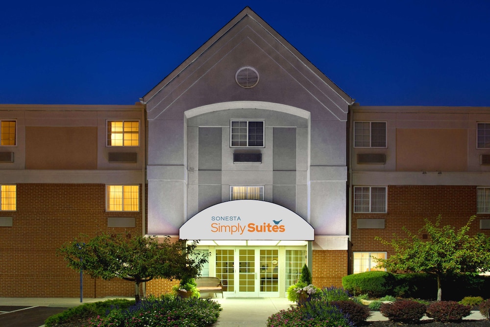 Sonesta Simply Suites Columbus Airport Gahanna 1/32