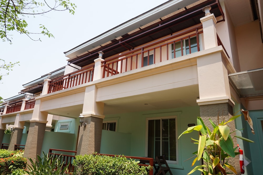 Tonwa Resort Hotel 4/55