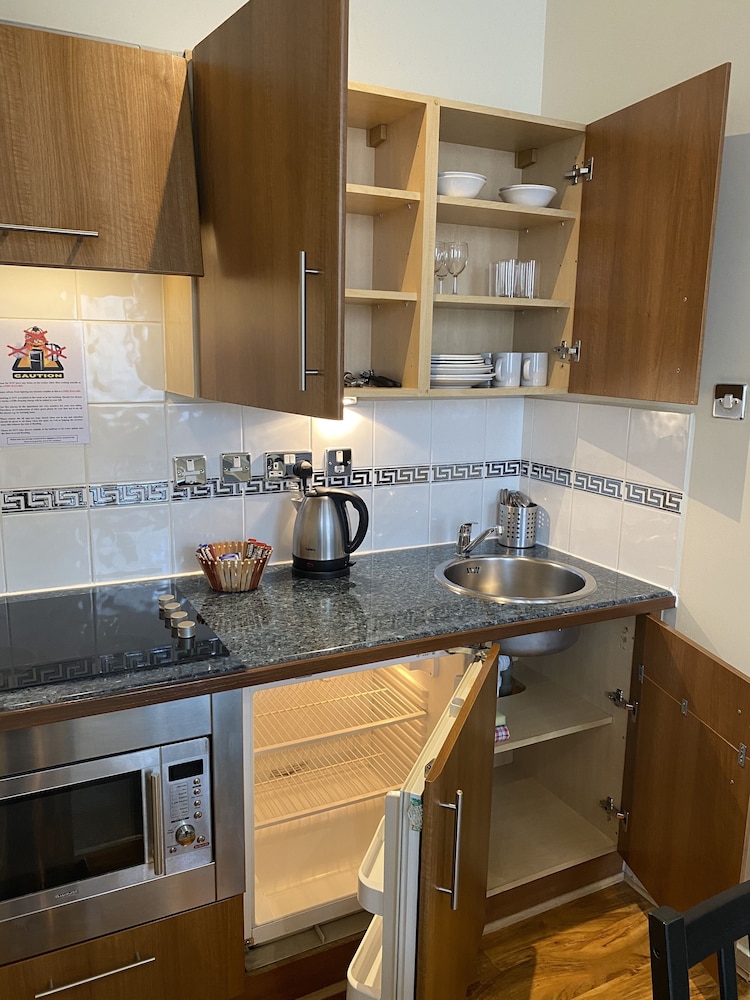 Grand Plaza Serviced Apartments 62/76