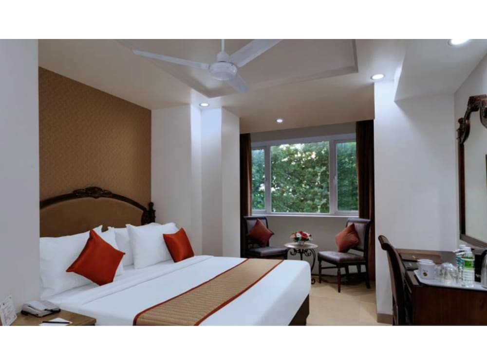 Suba Palace Hotel 5/42