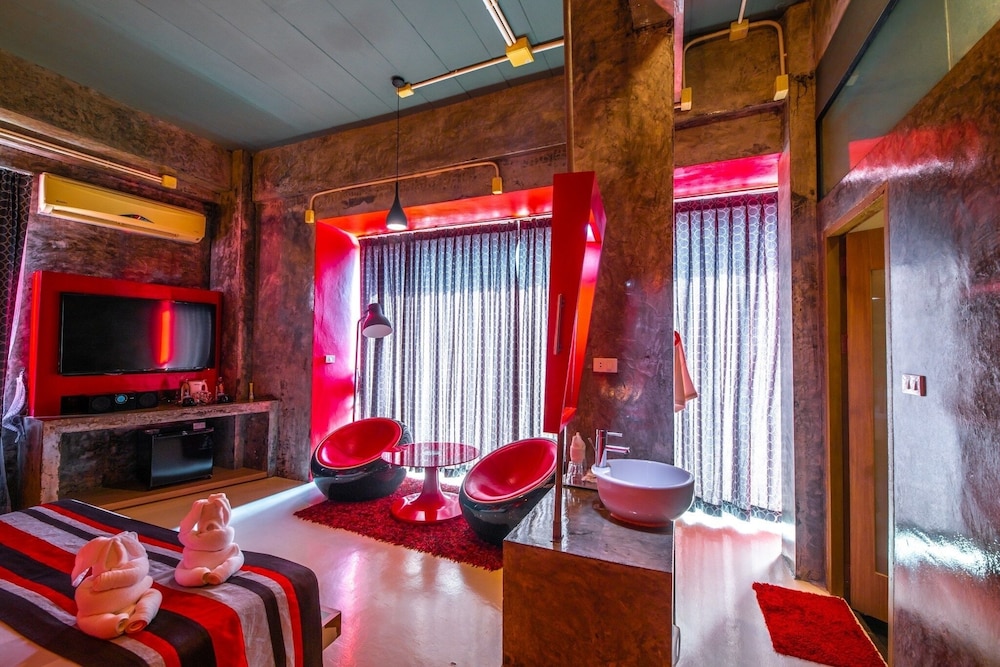 The B Ranong Trend Hotel 52/70