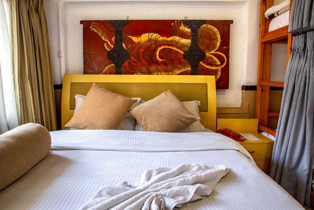Shangri-La Boutique Hotel 22/50