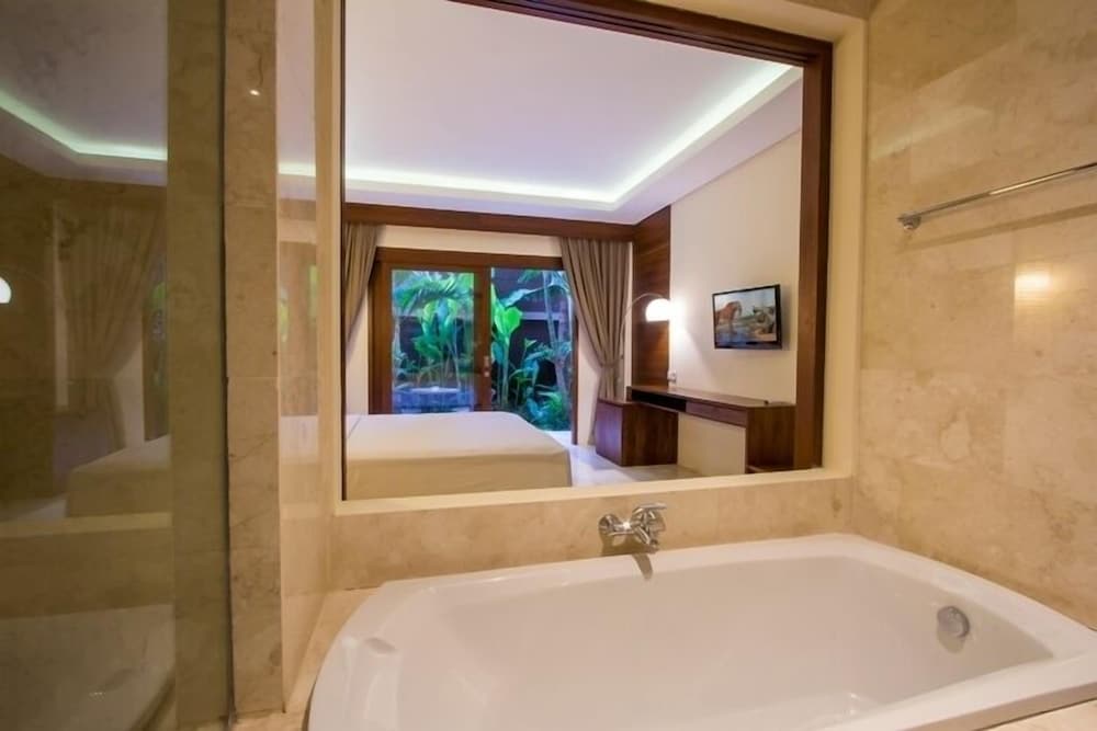 M Suite Bali 60/65