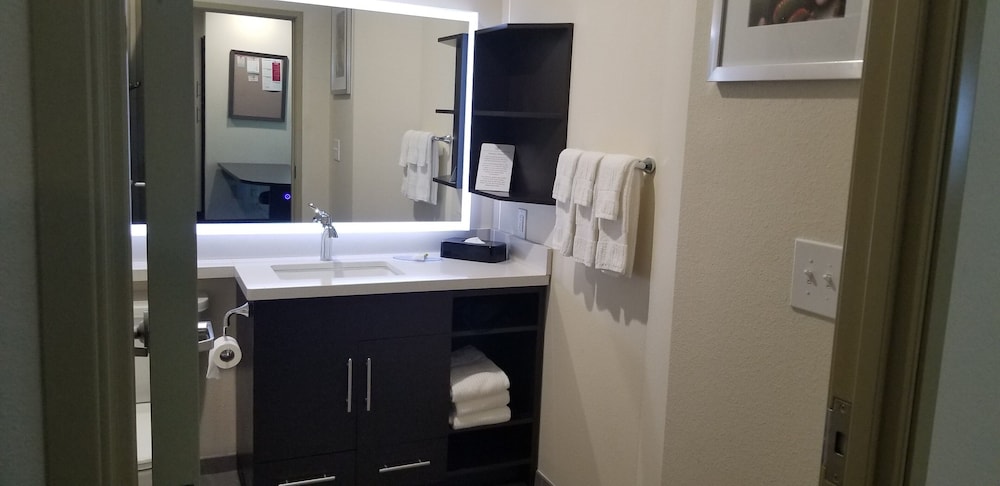 Candlewood Suites Plano North 14/44
