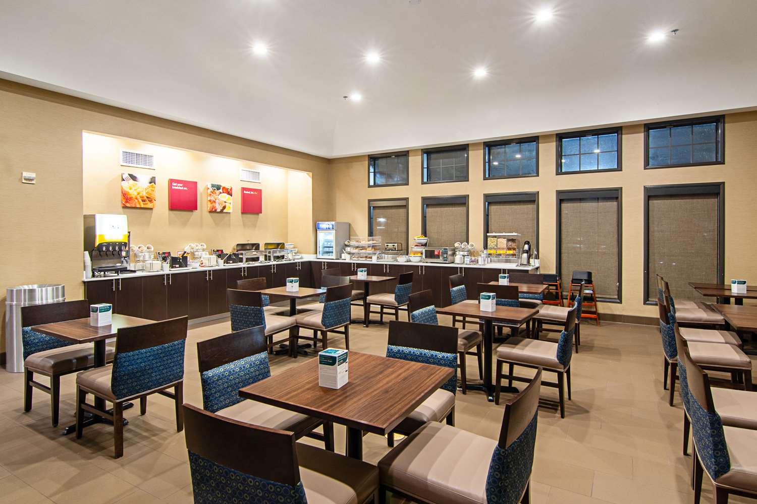 Comfort Suites NW Dallas Near Love Field 32/49