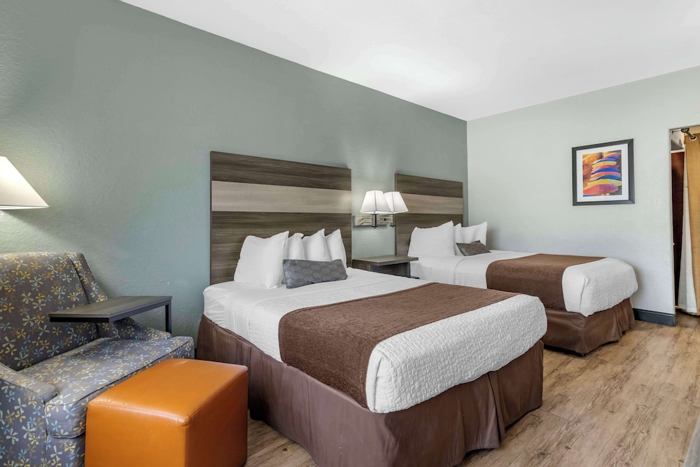 غرفة قياسية بسريرين كوين لذوي الإعاقة، Best Western Plus Victoria Inn & Suites 3/4