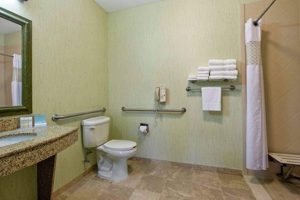 Hampton Inn & Suites Rockland 19/81