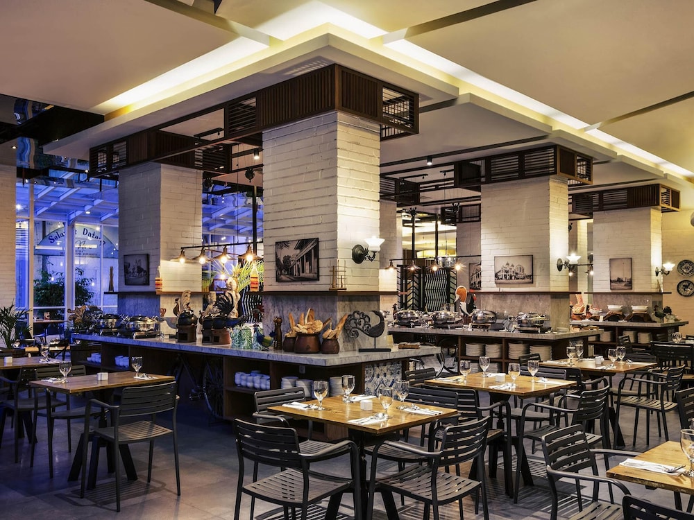 Mercure Surabaya Grand Mirama 61/81