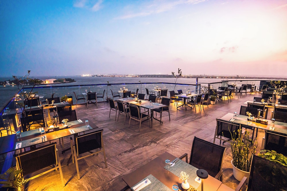 Maagiri Hotel 46/50