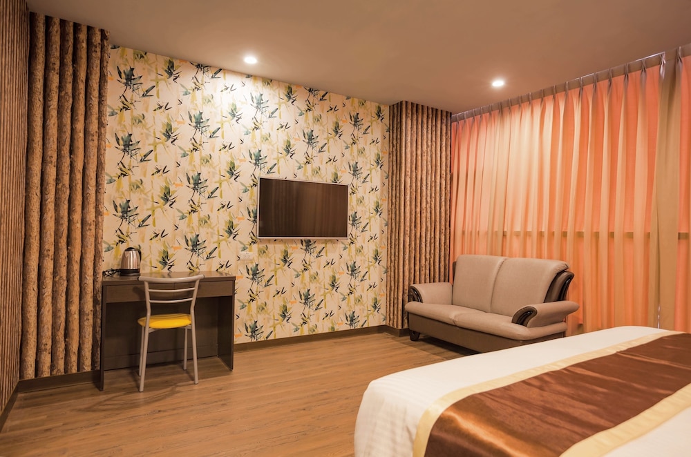 A Ace Hotel 34/56