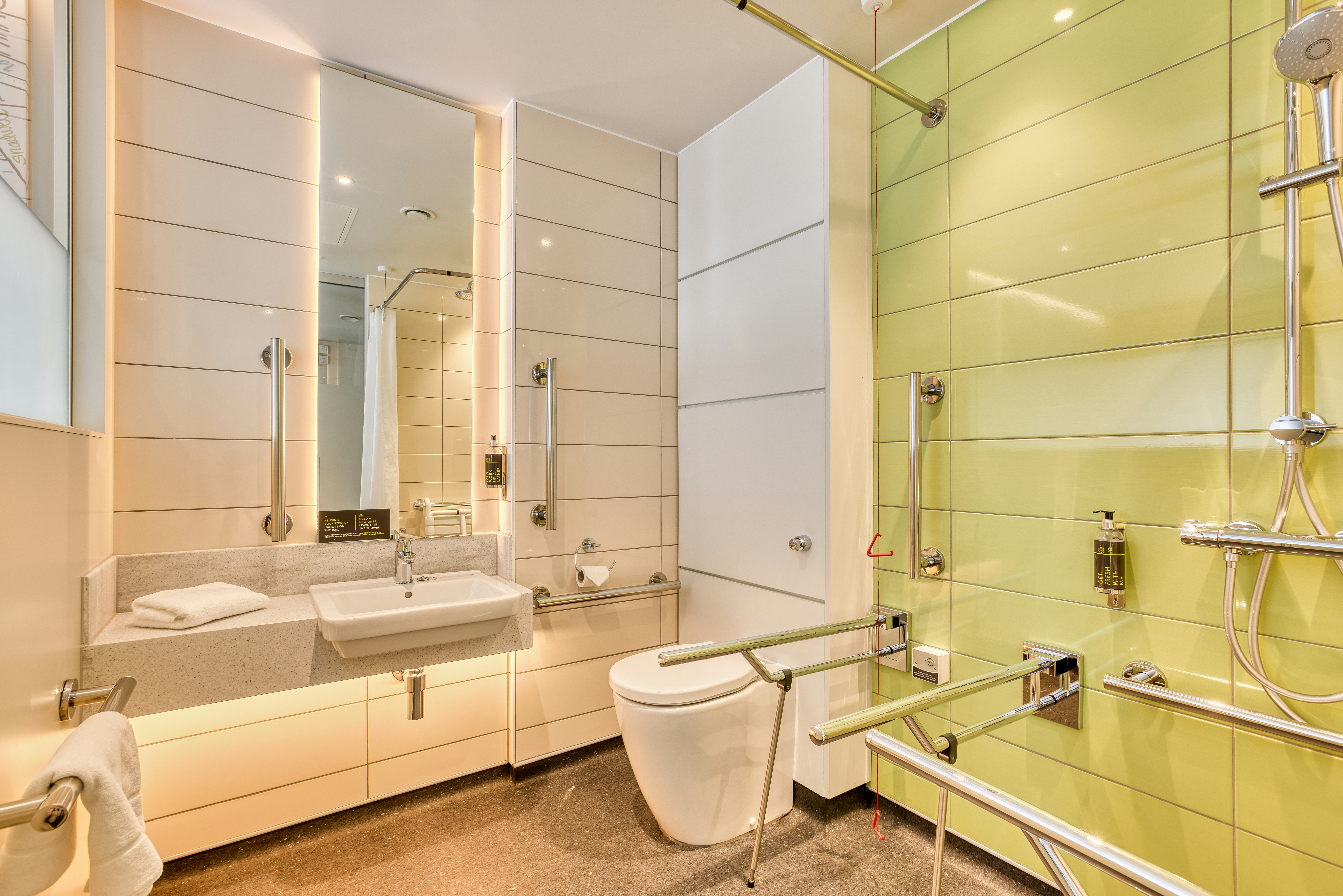 Hub by Premier Inn London Soho hotel 23/24