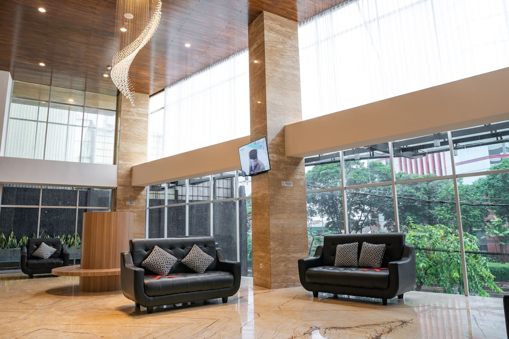 Goldvitel Hotel Surabaya 28/47